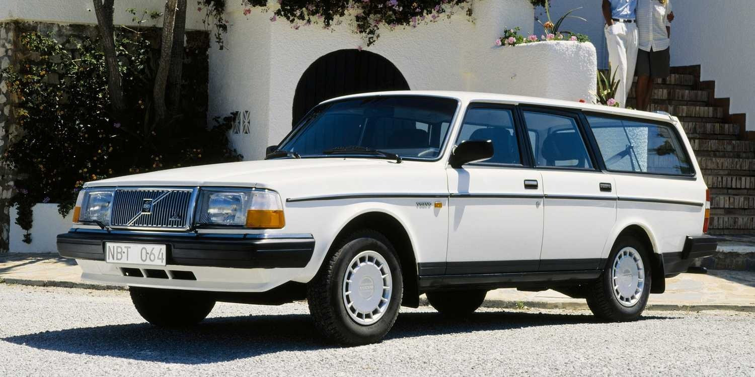 2 volvo 240 wagon 1.jpeg