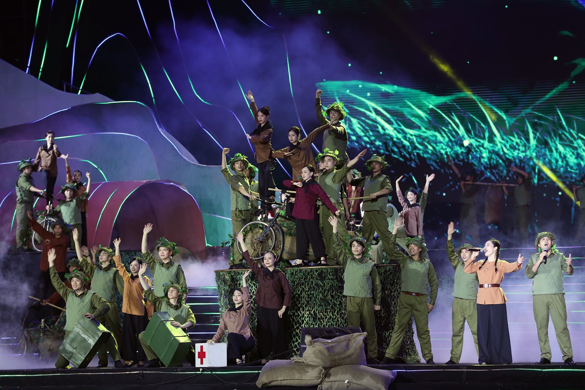 Chương trình nghệ thuật đặc biệt tái hiện mốc vàng lịch sử ở Điện Biên Phủ