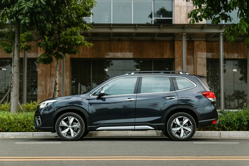 khuyen mai oto anh 1