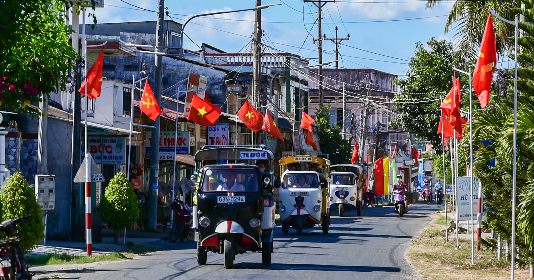 Ngồi &amp;apos;tuk tuk phiên bản Việt&amp;apos;, dạo chơi vùng đất thanh bình ven sông Mekong