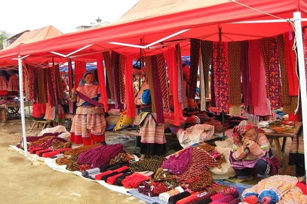 3 phiên chợ hàng Việt về miền núi Đắk Nông