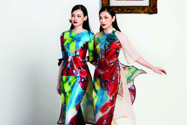 BST áo dài lấy cảm hứng từ 'Thiếu nữ mùa thu' của họa sĩ Phạm Văn Đôn