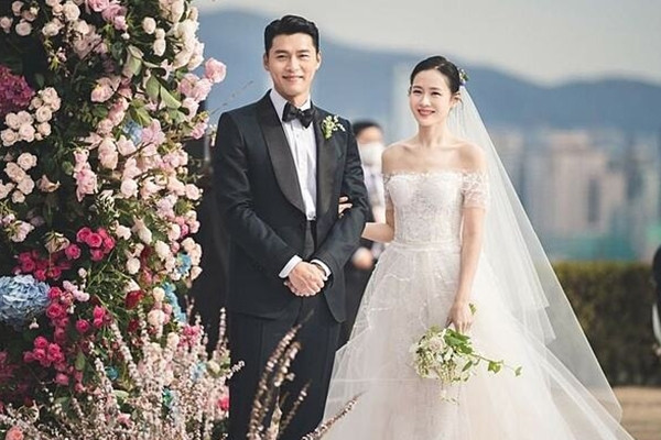 Ảnh cưới chưa từng được công bố của Hyun Bin - Son Ye Jin