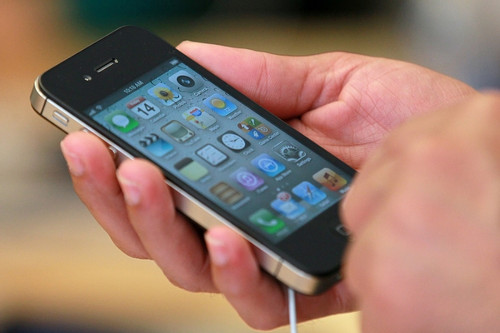 Apple bồi thường 20 triệu USD cho người dùng iPhone 4S