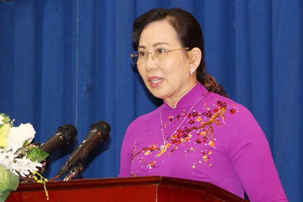 Bà Lê Thị Thủy phát biểu bế mạc kỳ họp thứ 5 HĐND tỉnh Hà Nam khóa XIX