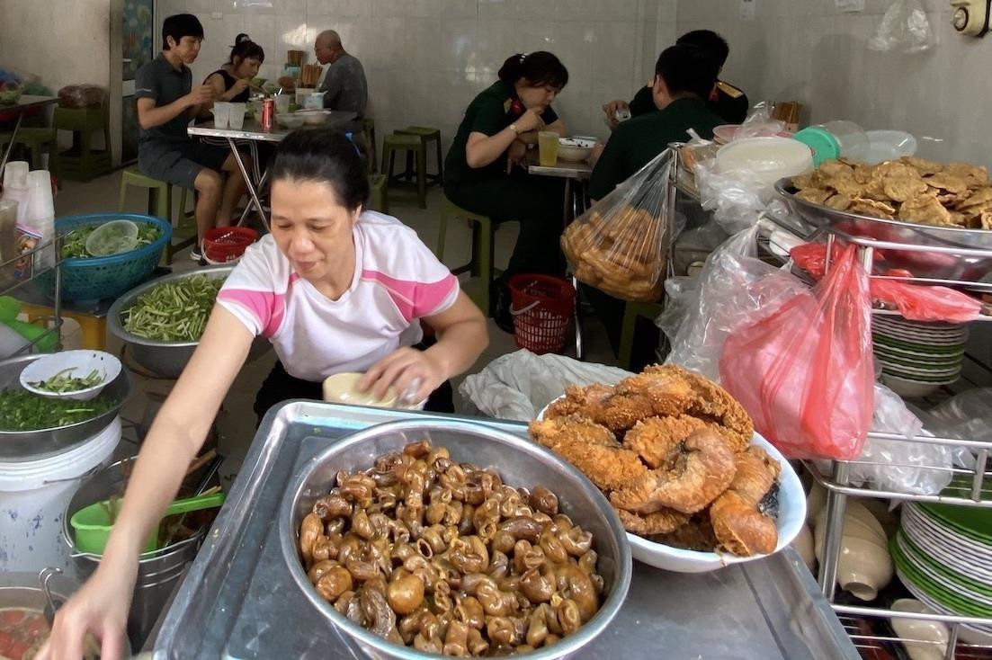 4. Đặc Sản Bún Cá Hàng Đậu - Một Phần Của Văn Hóa Ẩm Thực Hà Nội