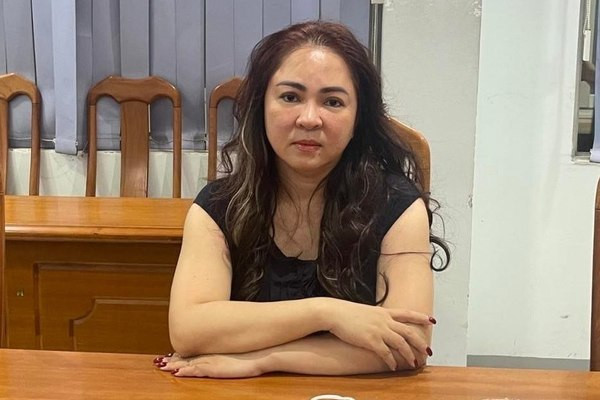 Bà Nguyễn Phương Hằng: Từ coi thường pháp luật đến đã hợp tác khi bị khởi tố