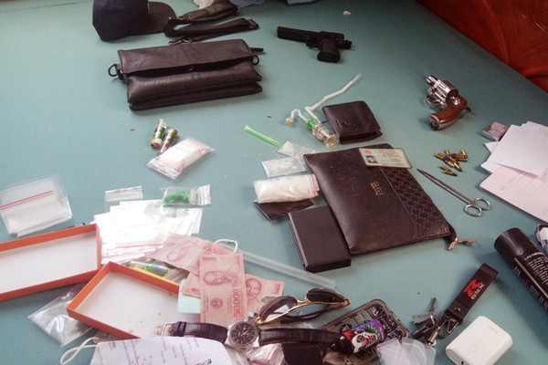 Nhóm thanh niên 'phê' ma túy, thủ súng trong khách sạn ở Đà Lạt