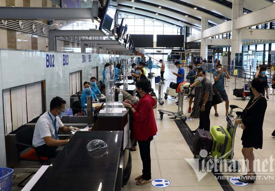 Bay từ TP.HCM và Cần Thơ, hành khách không phải test Covid-19