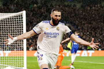 Benzema lập hat-trick cực đỉnh, Real Madrid khiến Chelsea bẽ mặt