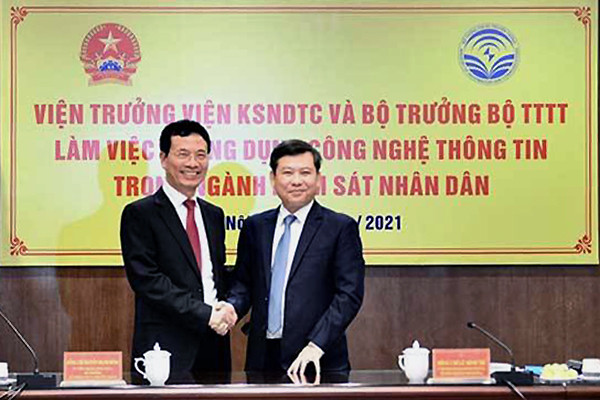 Bộ trưởng Nguyễn Mạnh Hùng làm việc với Viện Kiểm sát Nhân dân tối cao về chuyển đổi số