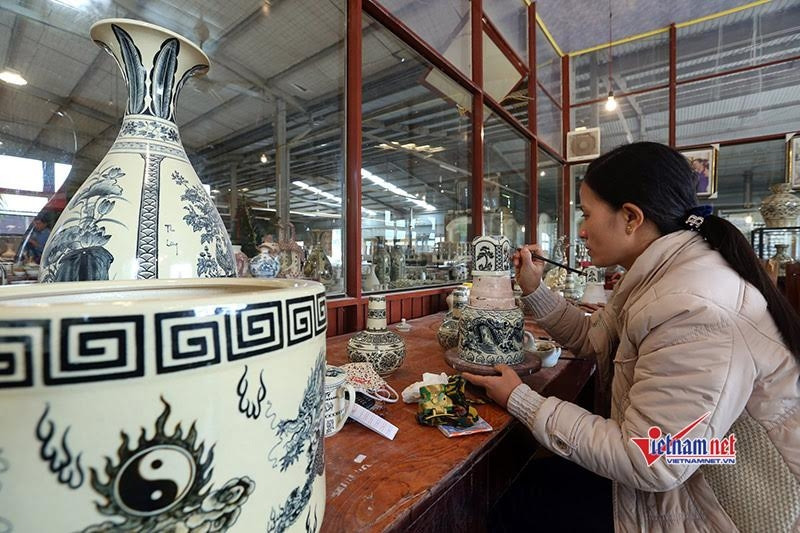Các phiên chợ mang đến nhiều mặt hàng phong phú, phù hợp với nhu cầu người dân