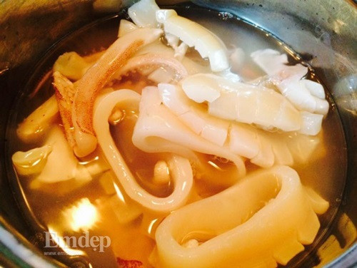 {cách làm mực xào dứa đơn giản}