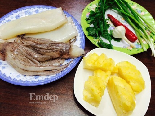 {nguyên liệu làm mực xào dứa}