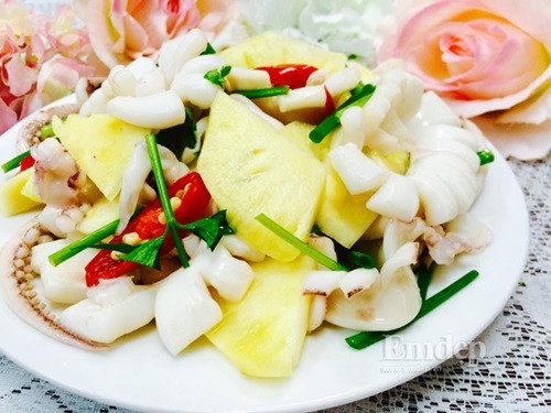 {cách làm mực xào dứa đổi vị bữa ăn cuối tuần}