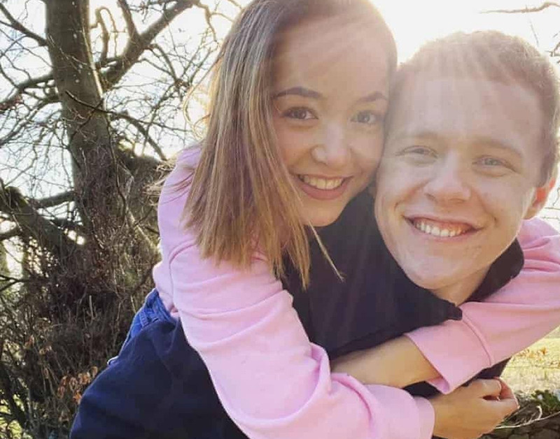 Cancer boy finds his ideal lover thanks to his love of nature