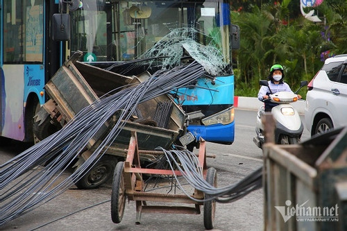 Chủ tịch Hà Nội chỉ đạo xử lý xe 3 bánh, xe tự chế mất an toàn