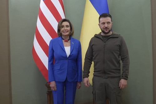 Chủ tịch Hạ viện Mỹ bất ngờ tới thăm Kiev