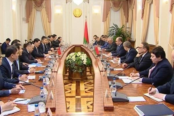 Việt Nam, Belarus cùng hỗ trợ sản xuất ô tô vận tải