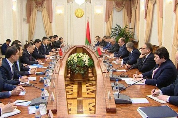 Việt Nam, Belarus cùng hỗ trợ sản xuất ô tô vận tải