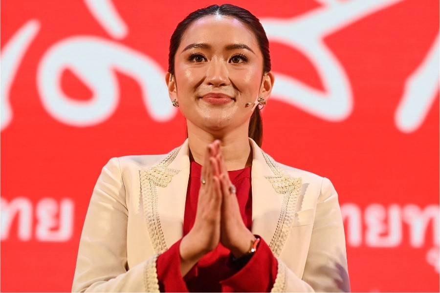 'Cô út' nhà Thaksin bỗng chốc thành ngôi sao trên chính trường Thái Lan
