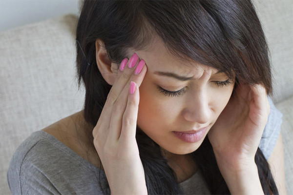 Đặc điểm cơn đau đầu do biến thể Omicron gây ra