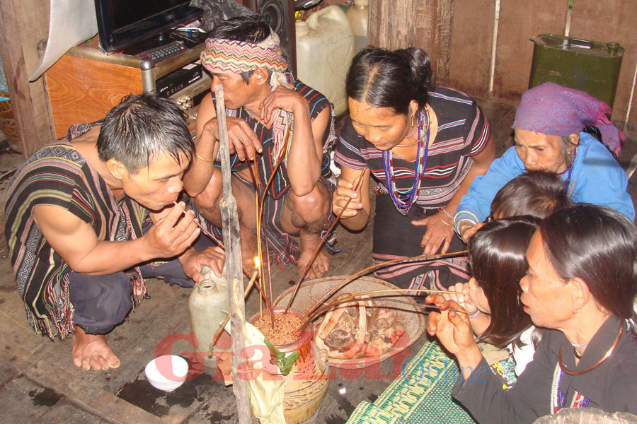 Đại gia đình 54 dân tộc Việt Nam: Dân tộc H'rê