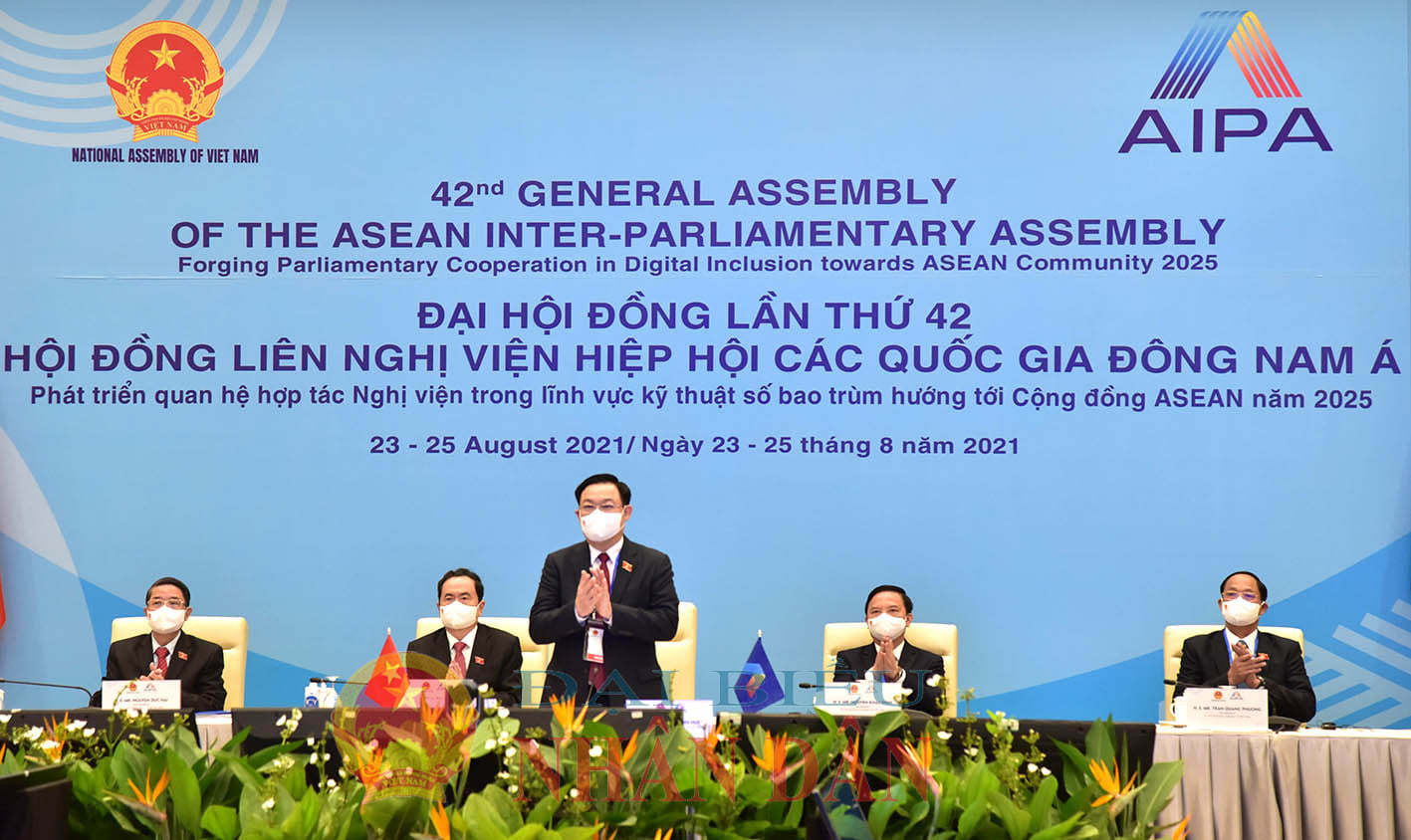 Đại hội đồng AIPA– 42 khai mạc, Chủ tịch Quốc hội Vương Đình Huệ dẫn đầu Đoàn Việt Nam tham dự