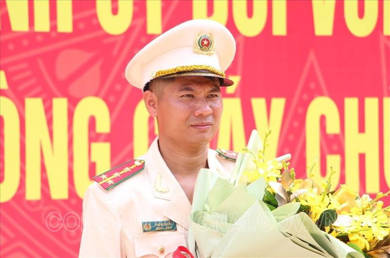 Chủ tịch nước tặng Huân chương Dũng cảm cho Đại úy Thái Ngô Hiếu - VietNamNet