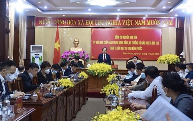 Đảm bảo phát triển giáo dục đồng đều, bình đẳng giữa các vùng miền