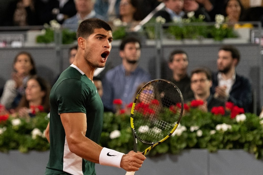 Đánh gục Nadal, Alcaraz chiến Djokovic ở bán kết Madrid Open