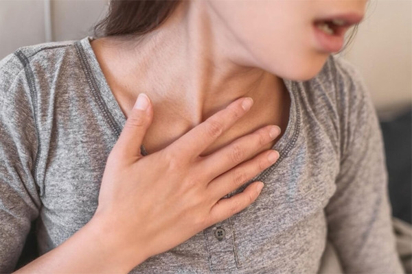 Dấu hiệu có cục máu đông trong phổi sau khi nhiễm Covid-19