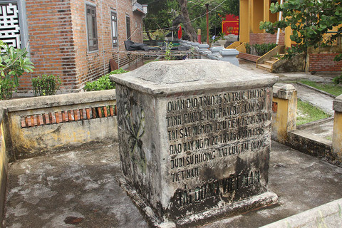 bia chủ quyền ở Trường Sa