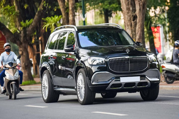 Đi xe SUV, bán tải ở Hà Nội: Bóp nghẹt đô thị, thiếu an toàn cho cộng đồng