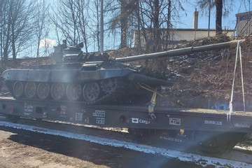 Điểm danh lô tăng-thiết giáp được quốc gia Đông Âu chuyển cho Ukraine