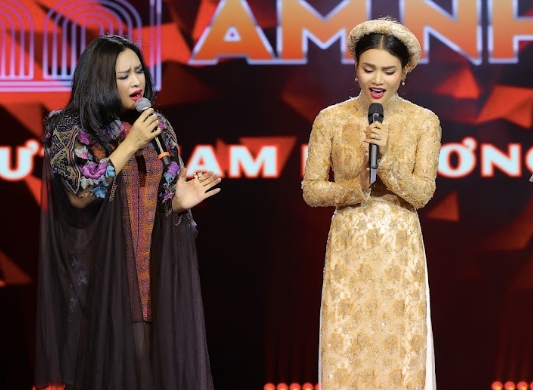Diva Thanh Lam is full of praise for Pham Phuong Thao