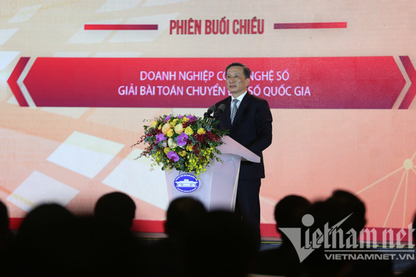 Chuyển đổi số phải hướng tới người dân, doanh nghiệp