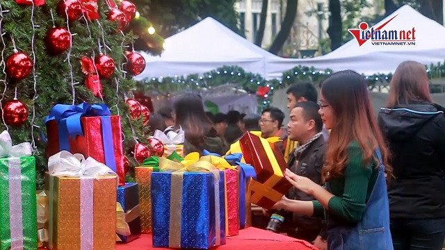 Đón không khí Giáng sinh Đức giữa lòng Hà Nội