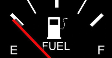 Đồng hồ nhiên liệu về vạch E đỏ, ô tô còn có thể đi được bao xa?