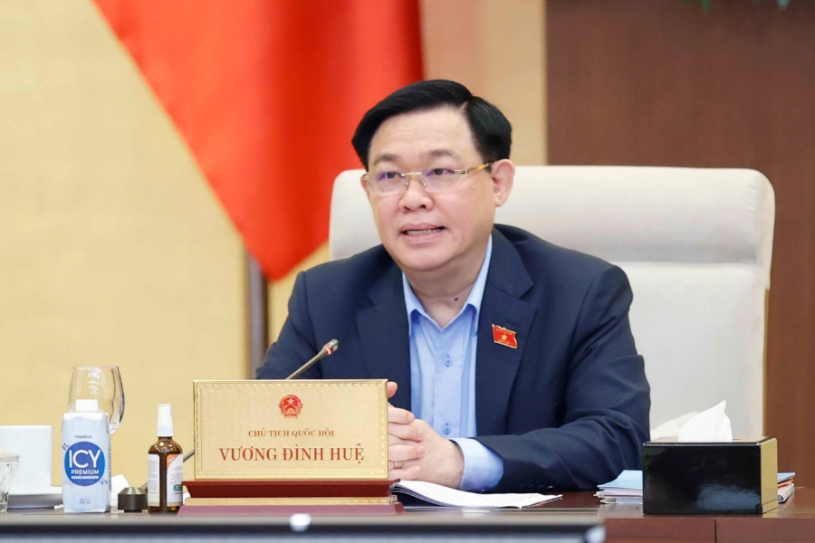 Đưa chuyện dì ghẻ bạo hành con chồng, bố dượng xâm hại con của vợ vào luật