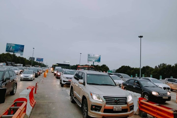 Đứt cáp quang, cao tốc Hà Nội - Hải Phòng tắc hơn 2km sao không xả trạm thu phí?