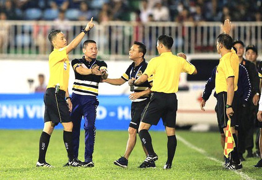 Five Vietnamese referees, one supervisor to officiate SEA Games 31 ảnh 1