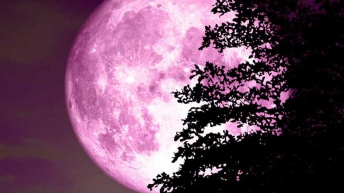 Local people will have chance to admire April's full moon at around 1:55 a.m. on April 17 (Photo: Internet)