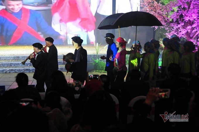 Tái hiện đám cưới người Giáy trong Tuần văn hóa du lịch Lai Châu tại Hà Nội