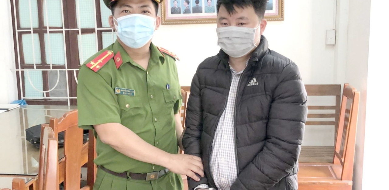 Impersonating an officer of Thanh Hoa Department of Natural Resources and Environment to appropriate 400 million VND