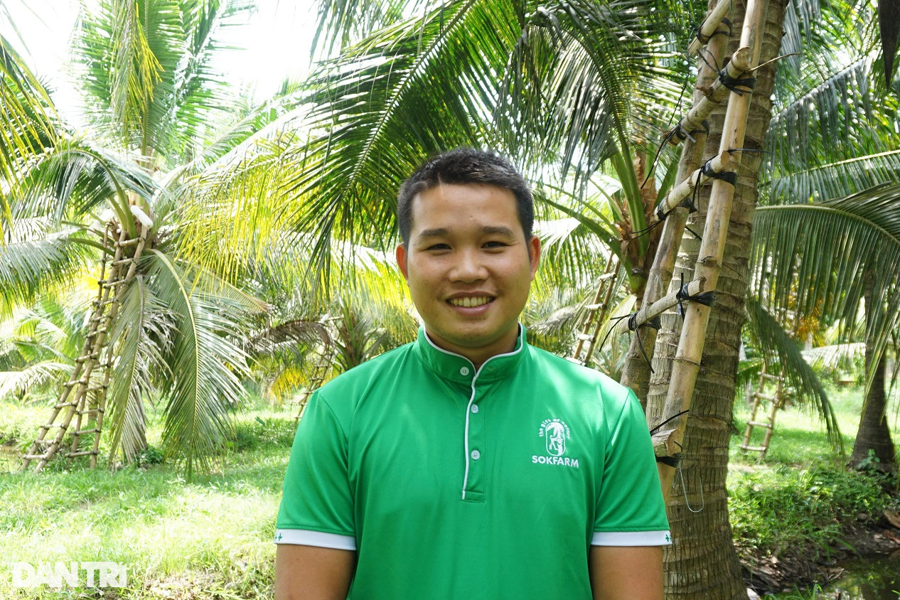 Giảng viên nghỉ việc về trồng dừa lấy mật, mỗi năm thu hơn 10 tỷ đồng - 4
