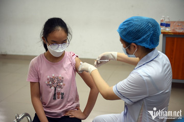 Hà Nội bắt đầu tiêm vắc xin Covid-19 cho trẻ từ 5-11 tuổi