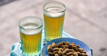 Hà Nội có chi phí uống bia vào loại rẻ nhất thế giới