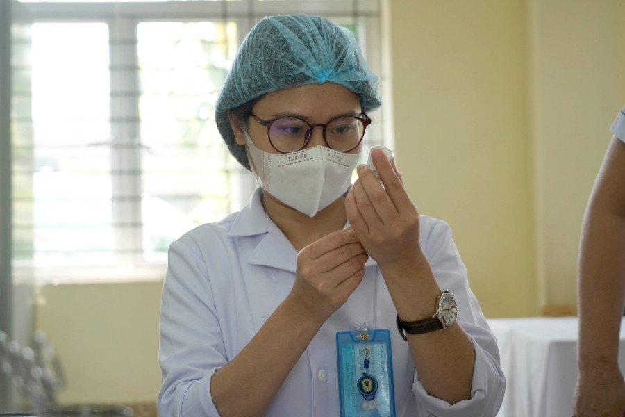 Hà Nội nhận 72.700 liều vắc xin Moderna, dự kiến tiêm cho trẻ 11 tuổi từ ngày mai