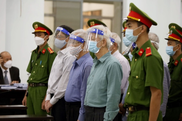 Hai cựu chủ tịch Khánh Hòa bị đề nghị 5-7 năm tù